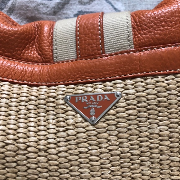 100% AUTH PRADA Leather/straw Daino Shoulder Bag - Picture 8 of 8